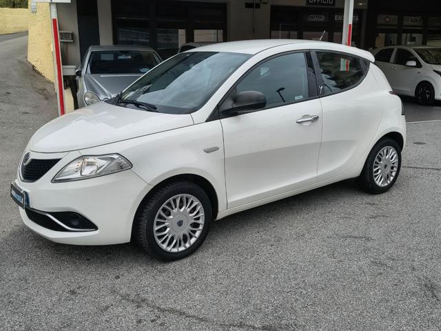 Lancia Ypsilon 1.2 69 CV 5 porte Silver - Unicoproprietario, del 2016, 43.900 km, in vendita a Genova (GE)