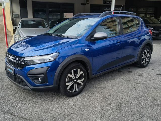 Dacia Sandero Stepway 1.0 TCe 110 CV Expression UP - KM.28800, del 2023, 28.800 km, in vendita a Genova (GE)