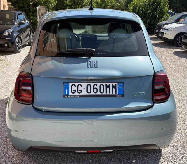 Fiat 500e 3+1 42 kWh La Prima - foto 4 di 4