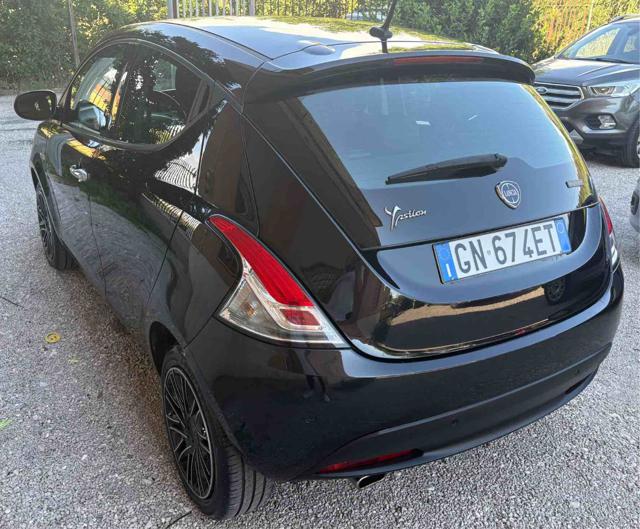 Lancia Ypsilon 1.0 FireFly 5 porte S&S Hybrid Gold - foto 3 di 4