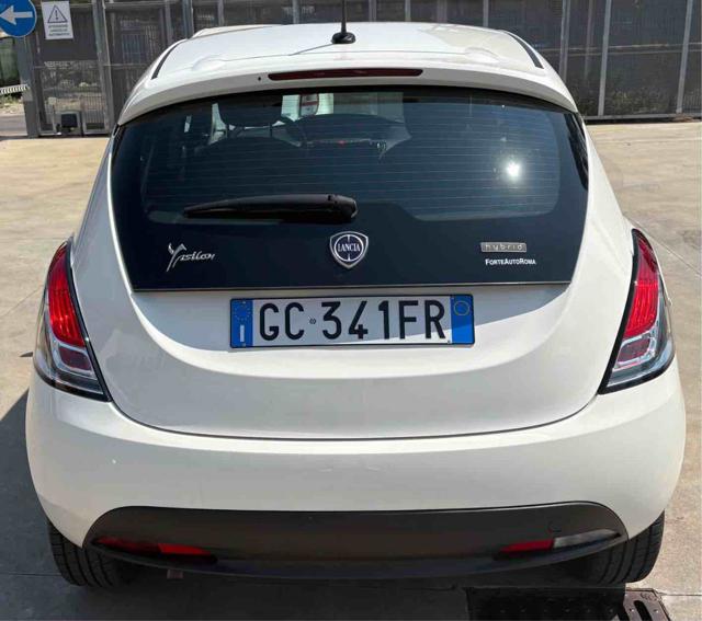 Lancia Ypsilon 1.0 FireFly 5 porte S&S Hybrid Ecochic Gold - foto 4 di 4