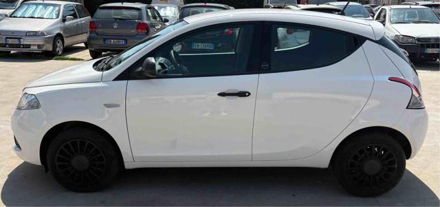 Lancia Ypsilon 1.0 FireFly 5 porte S&S Hybrid Ecochic Gold - foto 2 di 4
