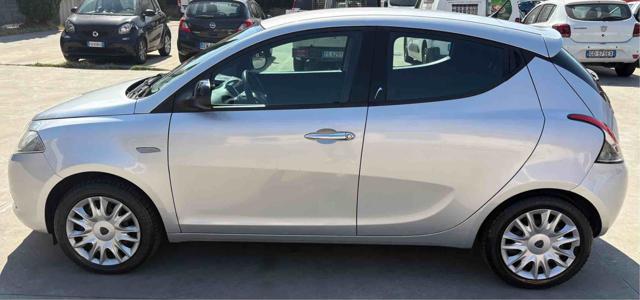 Lancia Ypsilon 1.2 69 CV 5 porte GPL Gold - foto 2 di 4