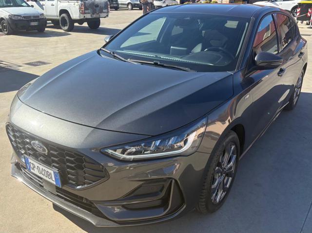 Ford Focus 1.0 EcoBoost Hybrid 125 CV 5p. ST-Line, del 2023, 22.975 km, in vendita a Monterotondo (RM)