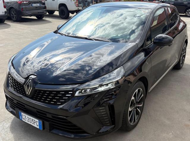 Renault Clio TCe 90 CV 5 porte Techno, del 2025, 19.276 km, in vendita a Monterotondo (RM)