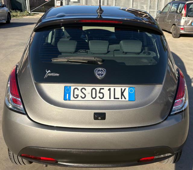 Lancia Ypsilon 1.0 FireFly 5 porte S&S Hybrid Gold - foto 4 di 4