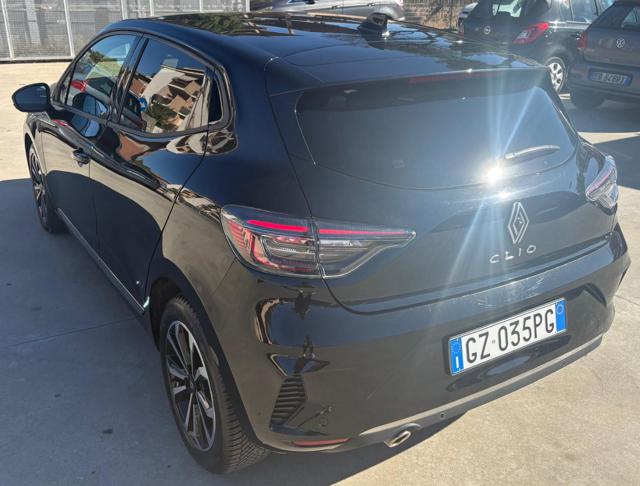 Renault Clio TCe 90 CV 5 porte Techno - foto 3 di 4