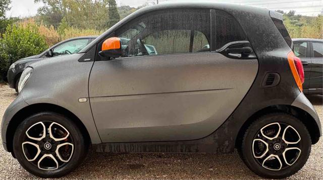 smart forTwo 70 1.0 twinamic Passion usato a MONTEROTONDO