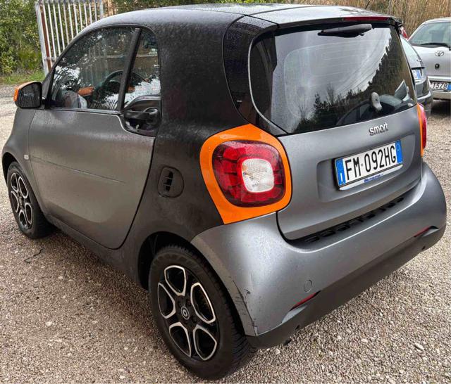 smart forTwo 70 1.0 twinamic Passion - foto 3 di 24