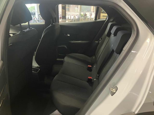 Peugeot 2008 PureTech 100 S&S Style km 0 a BAREGGIO