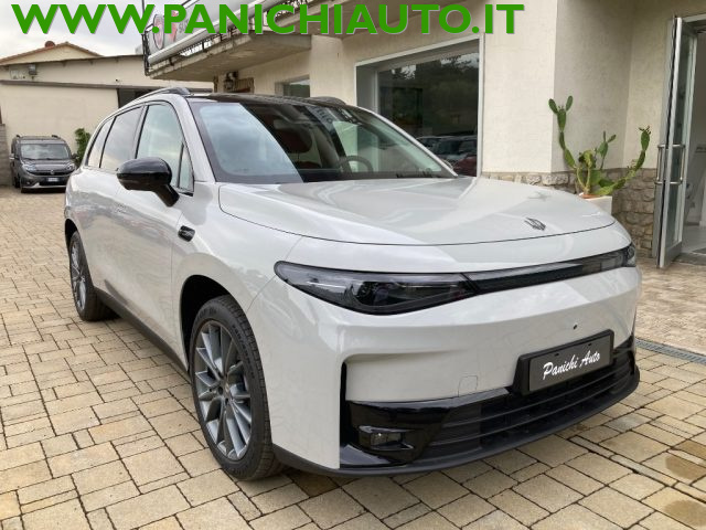 Leapmotor C10 REEV 158kW Design - foto 3 di 4