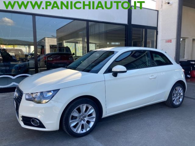 Audi A1 1.2 TFSI Attraction, del 2011, 284.689 km, in vendita a Cortona (AR)