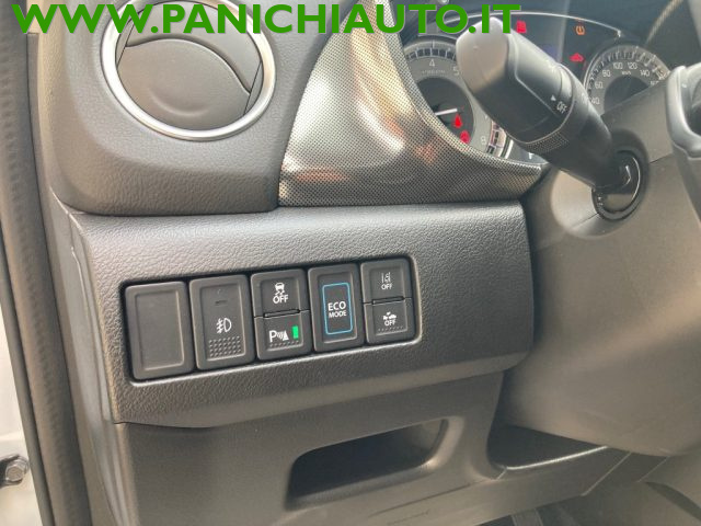Suzuki Vitara 1.5 140V Hybrid A/T Starview, del 2022, 8.100 km, in vendita a Cortona (AR)