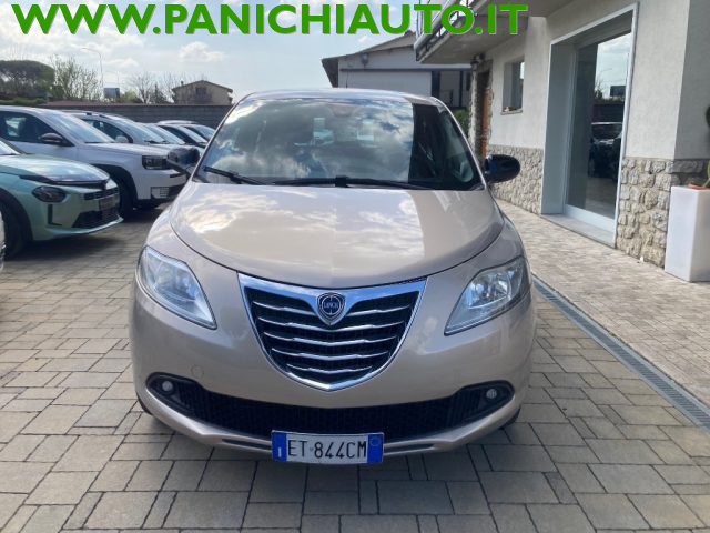Lancia Ypsilon 0.9 TwinAir 85 CV 5 porte Metano Ecochic Elefantin - foto 4 di 4