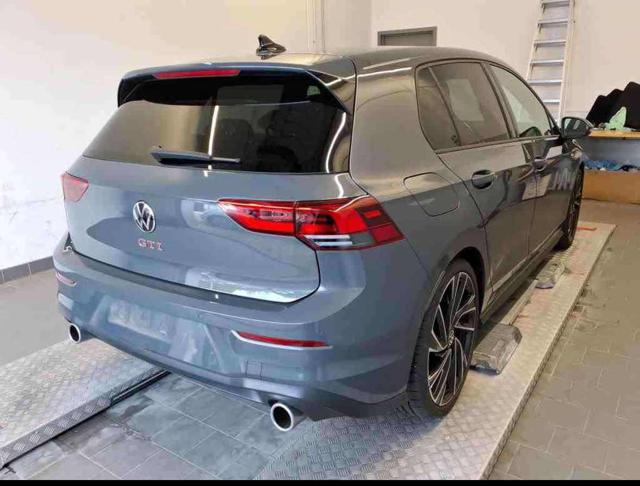 Volkswagen Golf 2.0 TSI GTI - foto 2 di 6