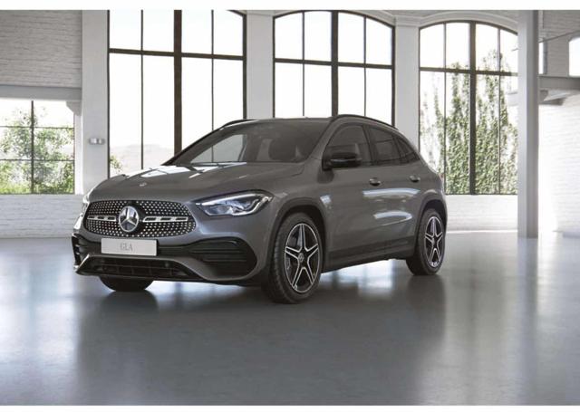 Mercedes-Benz GLA 200 Automatic Premium usato a CANNOBIO