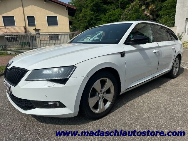 Skoda Superb 2.0 TDI DSG Wagon Executive R-LINE - foto 3 di 4