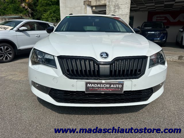 Skoda Superb 2.0 TDI DSG Wagon Executive R-LINE usato a CANNOBIO