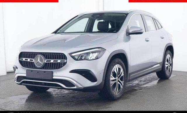 Mercedes-Benz GLA 180 Automatic Progressive Advanced semestrale a CANNOBIO