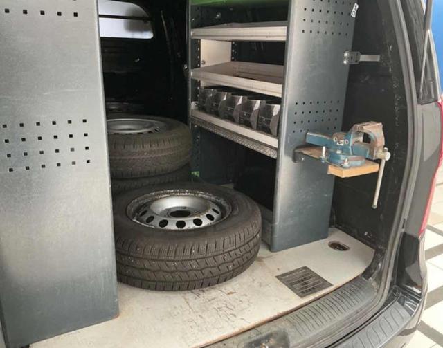 Hyundai H-1 Cargo H1 2.5 CRDi Cargo Profi 136 cv OFFICINA MOBILE - foto 2 di 12