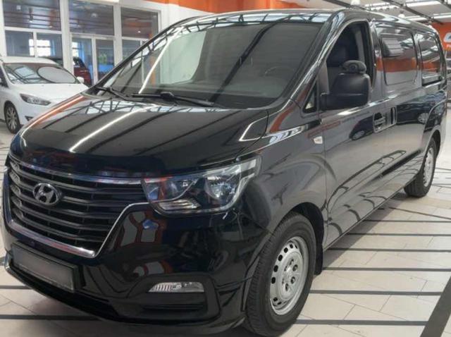 Hyundai H-1 Cargo H1 2.5 CRDi Cargo Profi 136 cv OFFICINA MOBILE, del 2019, 196.000 km, in vendita a Torino (TO)