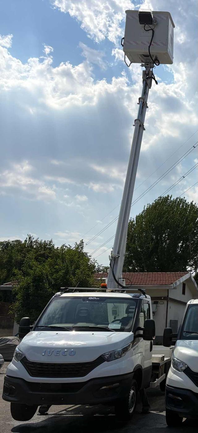 Iveco Daily 35S14H 2.3 HPT PIATTAFORMA AEREA 16 METRI MULTITEL - foto 2 di 4