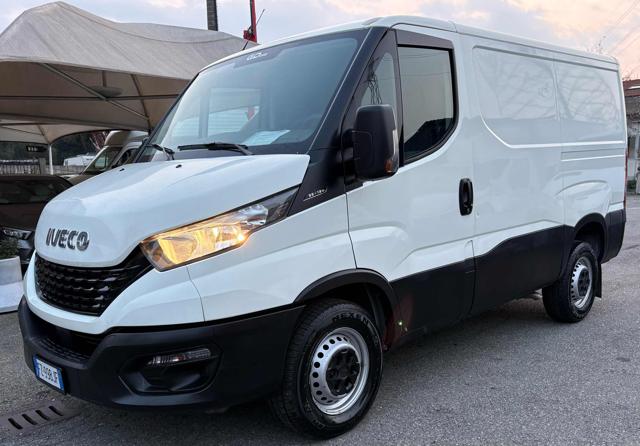 Iveco Daily 35S12V 2.3 HPT PC-TN usato a TORINO