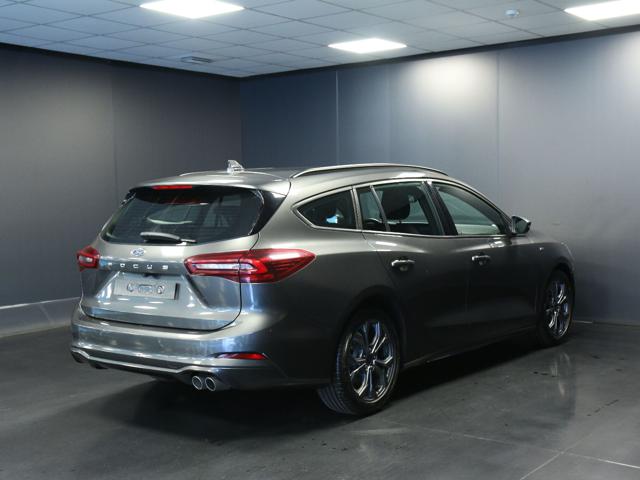 Ford Focus 1.5 EcoBlue 115 CV automatico SW ST-Line - foto 3 di 4