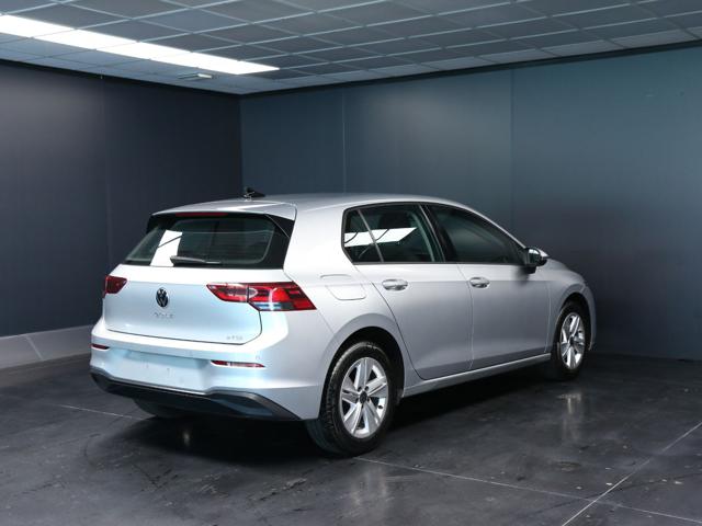 Volkswagen Golf 1.0 eTSI 110CV EVO DSG Life - foto 2 di 4