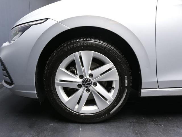Volkswagen Golf 1.0 eTSI 110CV EVO DSG Life - foto 4 di 4