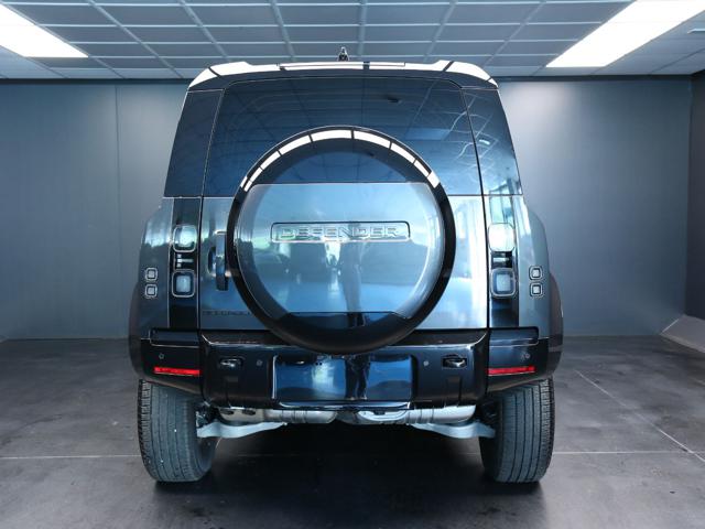 Land Rover Defender 110 3.0D I6 250 CV AWD Auto X-Dynamic HSE - foto 4 di 4