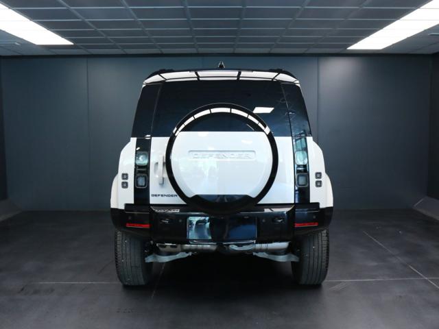 Land Rover Defender 110 3.0D I6 250 CV AWD Auto X-Dynamic HSE - foto 4 di 4