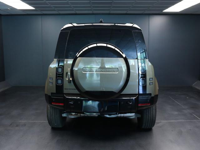Land Rover Defender 110 3.0D I6 250 CV AWD Auto X-Dynamic HSE - foto 4 di 4