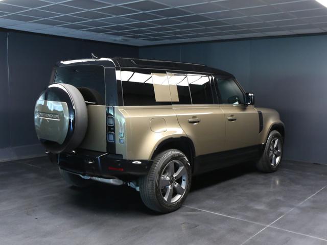 Land Rover Defender 110 3.0D I6 250 CV AWD Auto X-Dynamic HSE - foto 3 di 4