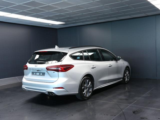 Ford Focus 1.0 EcoBoost Hybrid 155 CV Powershift SW ST-line - foto 3 di 4