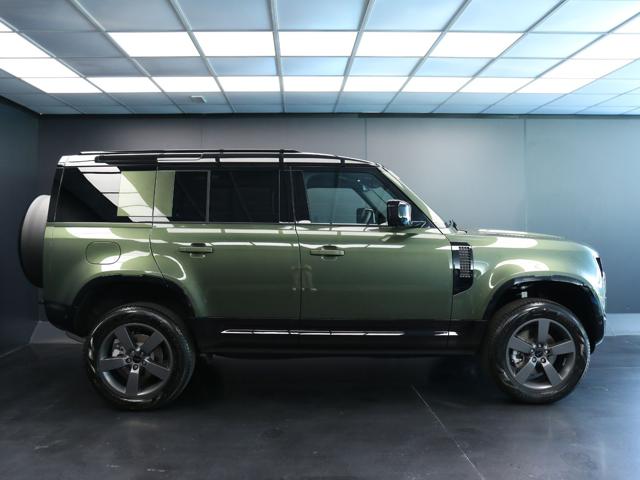 Land Rover Defender 110 3.0D I6 250 CV AWD Auto X-Dynamic HSE - foto 3 di 4