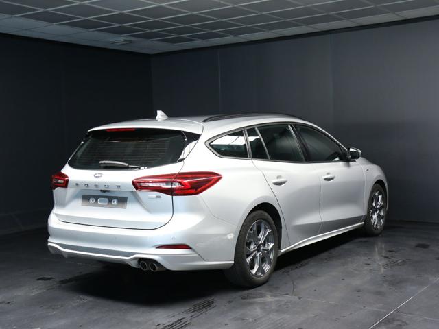 Ford Focus 1.0 EcoBoost Hybrid 125 CV SW ST-Line - foto 3 di 4
