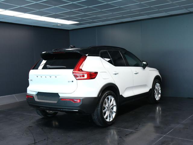 Volvo XC40 B4 197AWD Geartronic R-design - foto 3 di 4