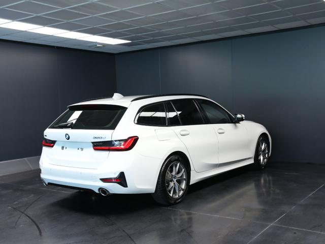 BMW 320 d 48V xDrive Touring Sport - foto 3 di 4