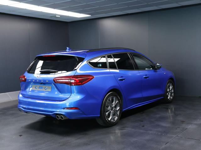 Ford Focus 1.0 EcoBoost Hybrid 155 CV Powershift SW ST-line - foto 2 di 4