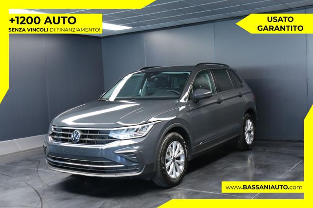 Volkswagen Tiguan 2.0 TDI 150CV DSG Life, del 2023, 82.578 km, in vendita a ARSIè (BL)