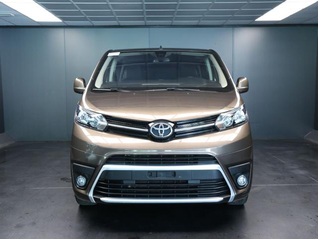 Toyota Proace Verso 2.0D 144CV L1 D Executive 8 POSTI - foto 2 di 4