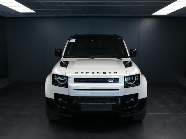 Land Rover Defender 110 3.0D I6 250 CV AWD Auto X-Dynamic HSE - foto 2 di 4