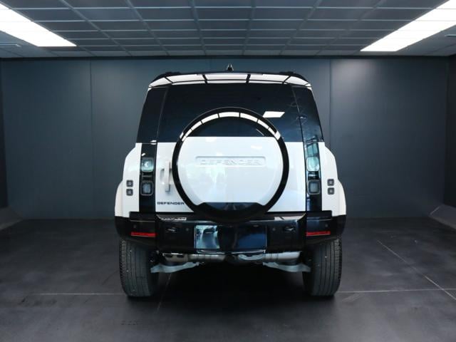 Land Rover Defender 110 3.0D I6 250 CV AWD Auto X-Dynamic HSE - foto 4 di 4