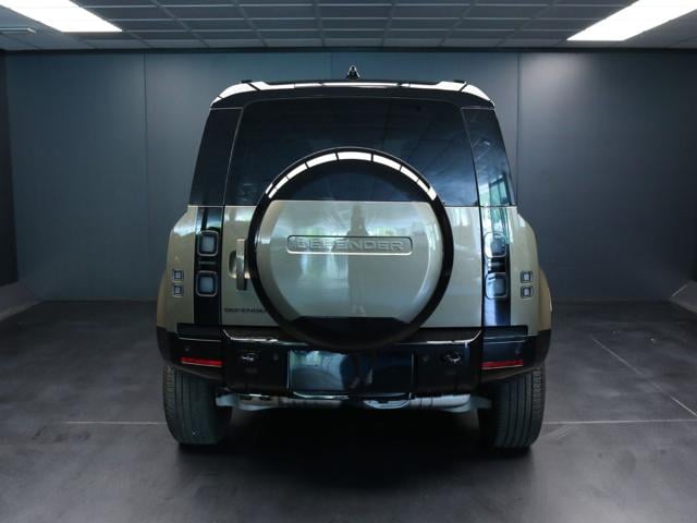 Land Rover Defender 110 3.0D I6 250 CV AWD Auto X-Dynamic HSE - foto 4 di 4