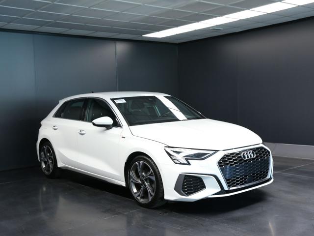 Audi A3 Sportback 30 TDI 116CV S tronic S line - foto 2 di 4