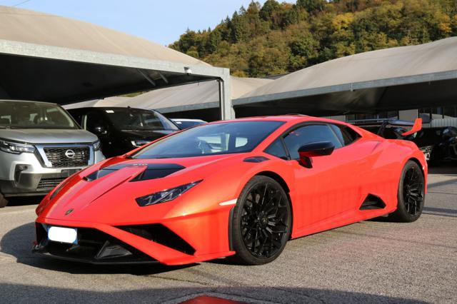 Lamborghini Huracán Huracán 5.2 V10 STO Coupé 640CV, del 2024, 4.821 km, in vendita a ARSIè (BL)
