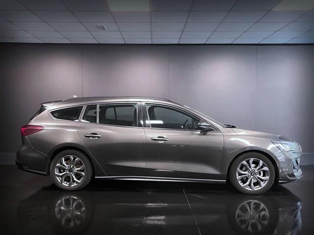 Ford Focus 1.5 EcoBlue 120 CV automatico SW ST-Line - foto 4 di 15