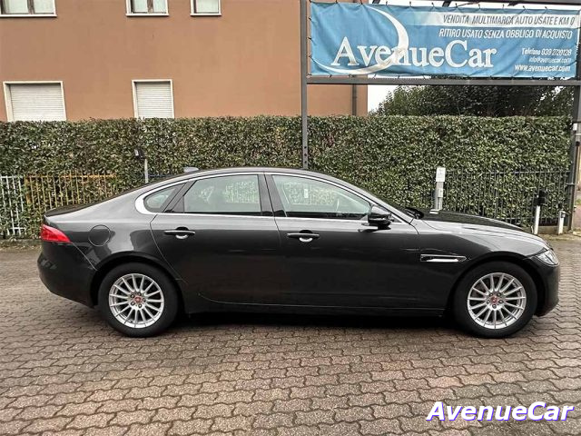 Jaguar XF 2.0 d Pure BERLINA AUTOMATICA TELECAMERA IVA ESP - foto 4 di 4