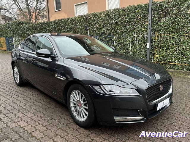 Jaguar XF 2.0 d Pure BERLINA AUTOMATICA TELECAMERA IVA ESP - foto 3 di 4